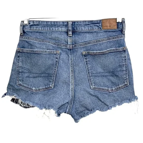 American Eagle Jean Shorts Womens Size 6 Distressed Denim Strigid Mom Short Blue - Picture 8 of 12